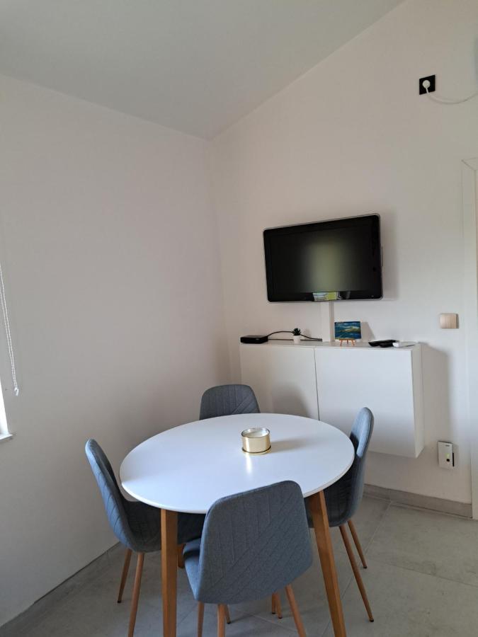 Appartamento Mala Smokva Vir Esterno foto
