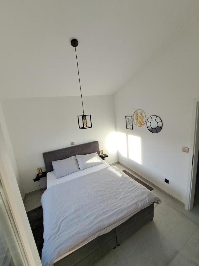 Appartamento Mala Smokva Vir Esterno foto