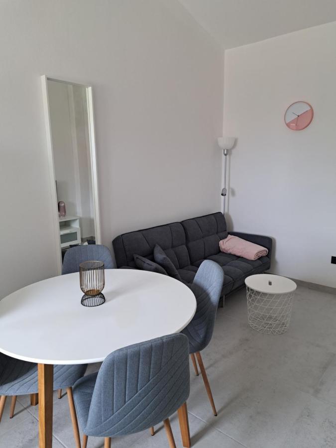 Appartamento Mala Smokva Vir Esterno foto